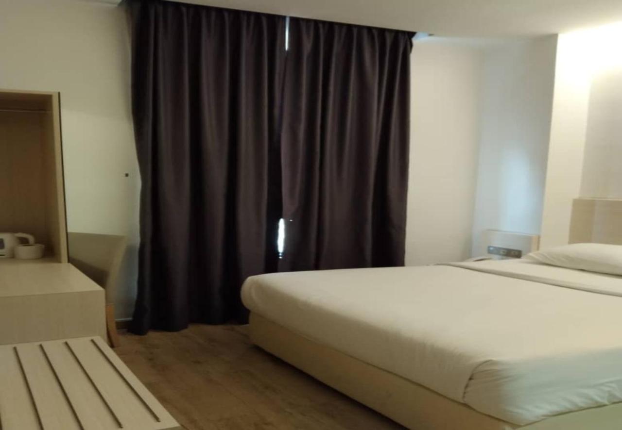 Minimalist Hotel Johor Bahru Luaran gambar
