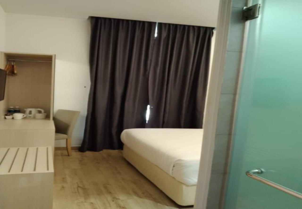 Minimalist Hotel Johor Bahru Luaran gambar