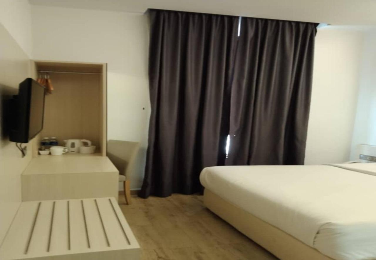 Minimalist Hotel Johor Bahru Luaran gambar
