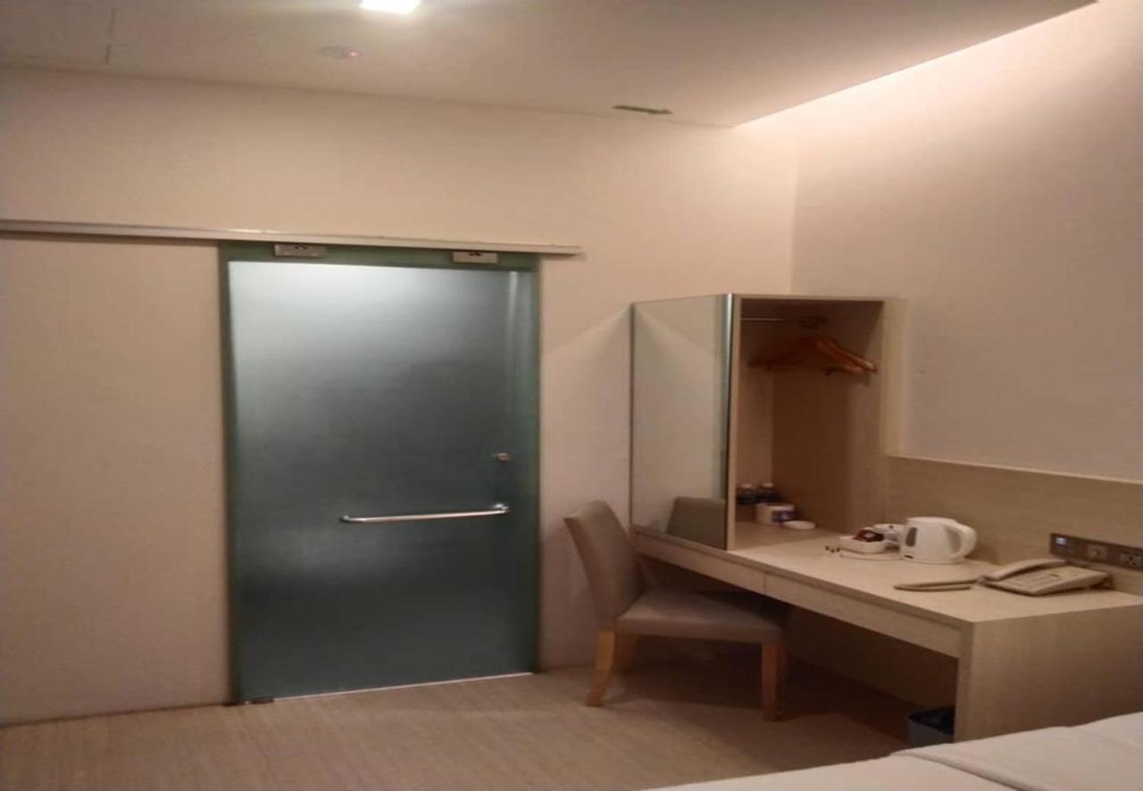 Minimalist Hotel Johor Bahru Luaran gambar